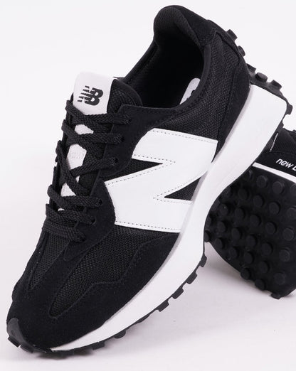 New Balance 327 Trainer Schwarz/Weiß
