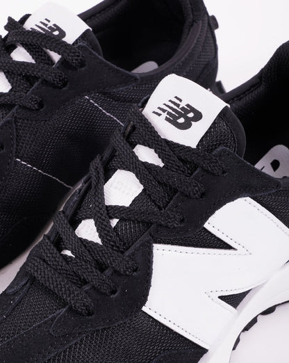New Balance 327 Trainer Schwarz/Weiß