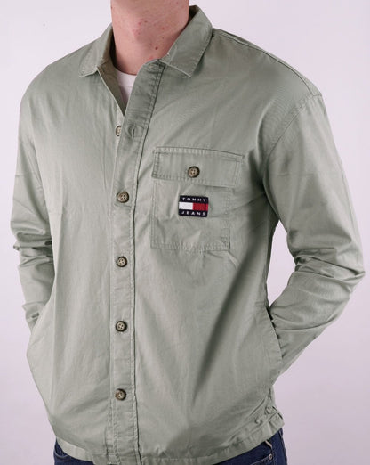 Tommy Jeans – Baumwoll-Overshirt in verblasstem Grün