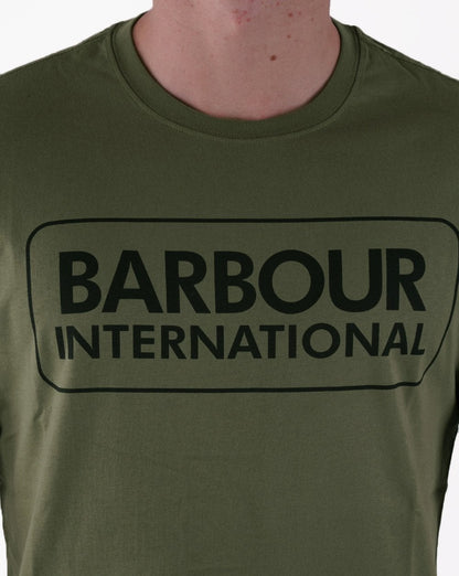 Barbour International – T-Shirt mit Blocklogo in Hellmoos