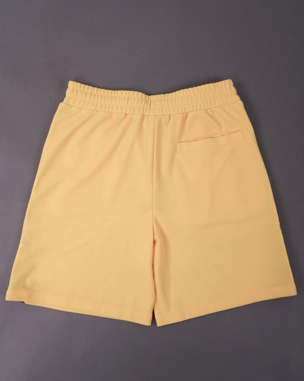 Sergio Tacchini Gestreifte Freizeitshorts Gelb/Marineblau