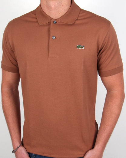 Lacoste – Klassisches Poloshirt in Pecan-Braun