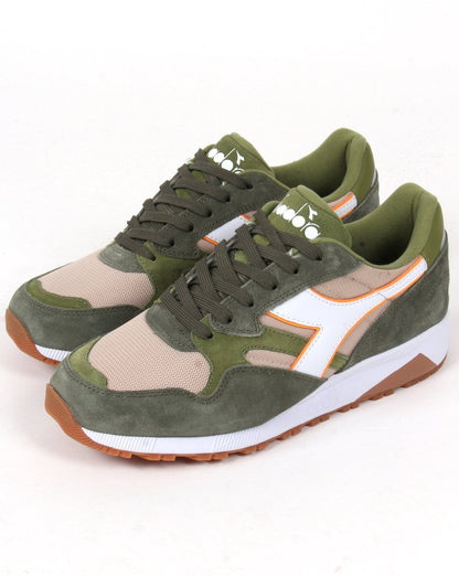 Diadora N902 Sneaker Olivgrün