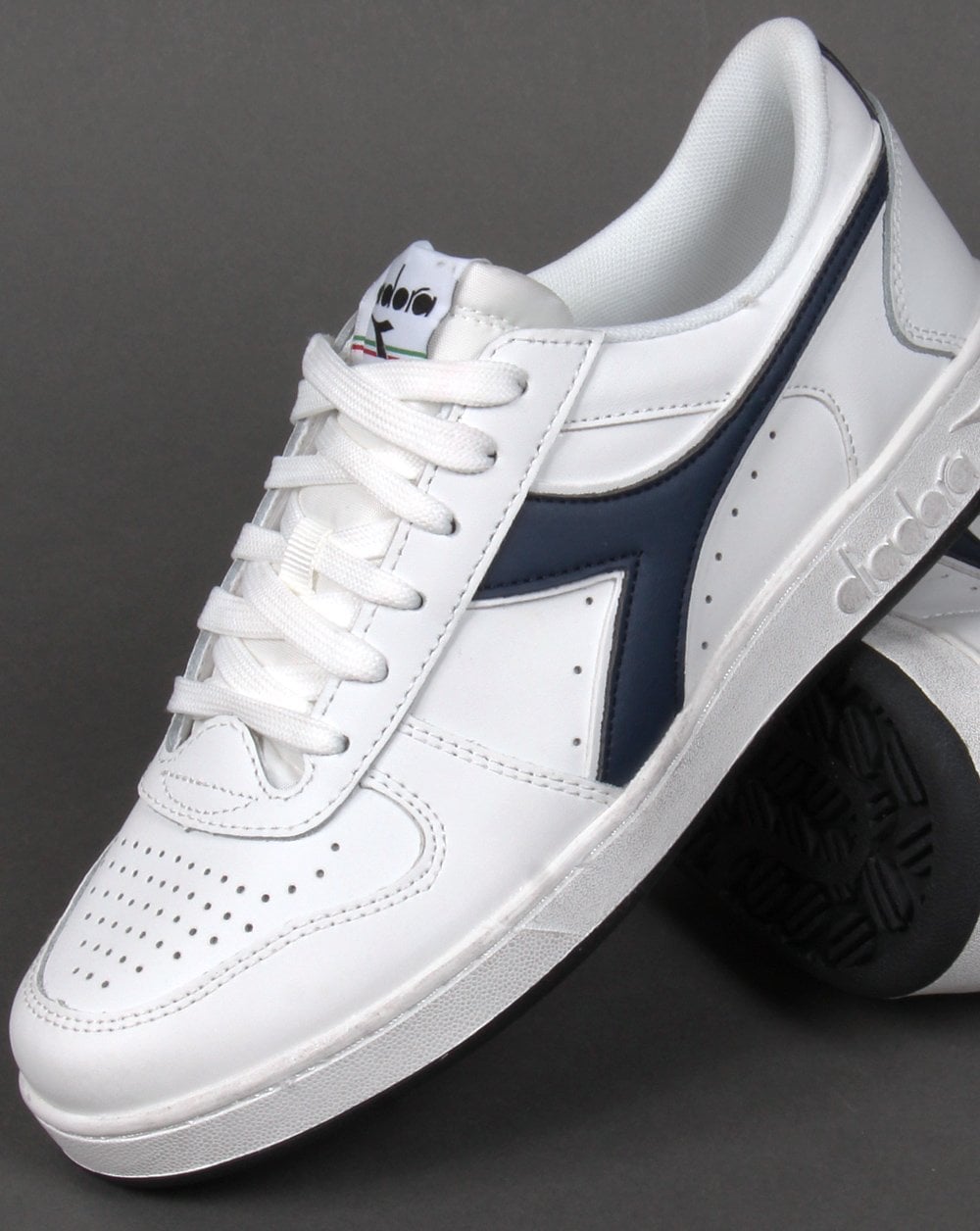 Diadora Magic Basket Sneaker Weiß/Marineblau