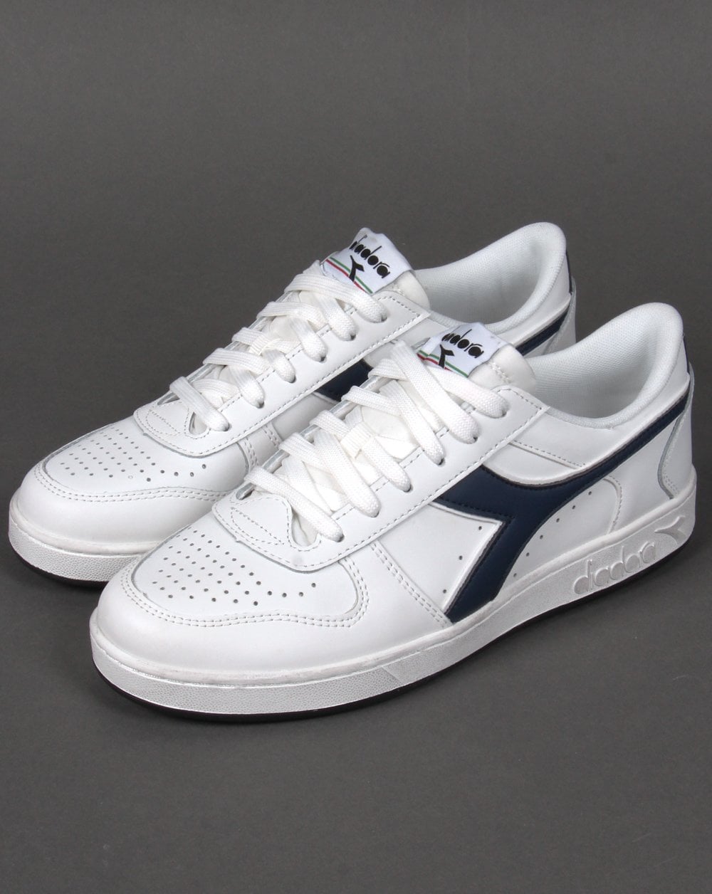 Diadora Magic Basket Sneaker Weiß/Marineblau