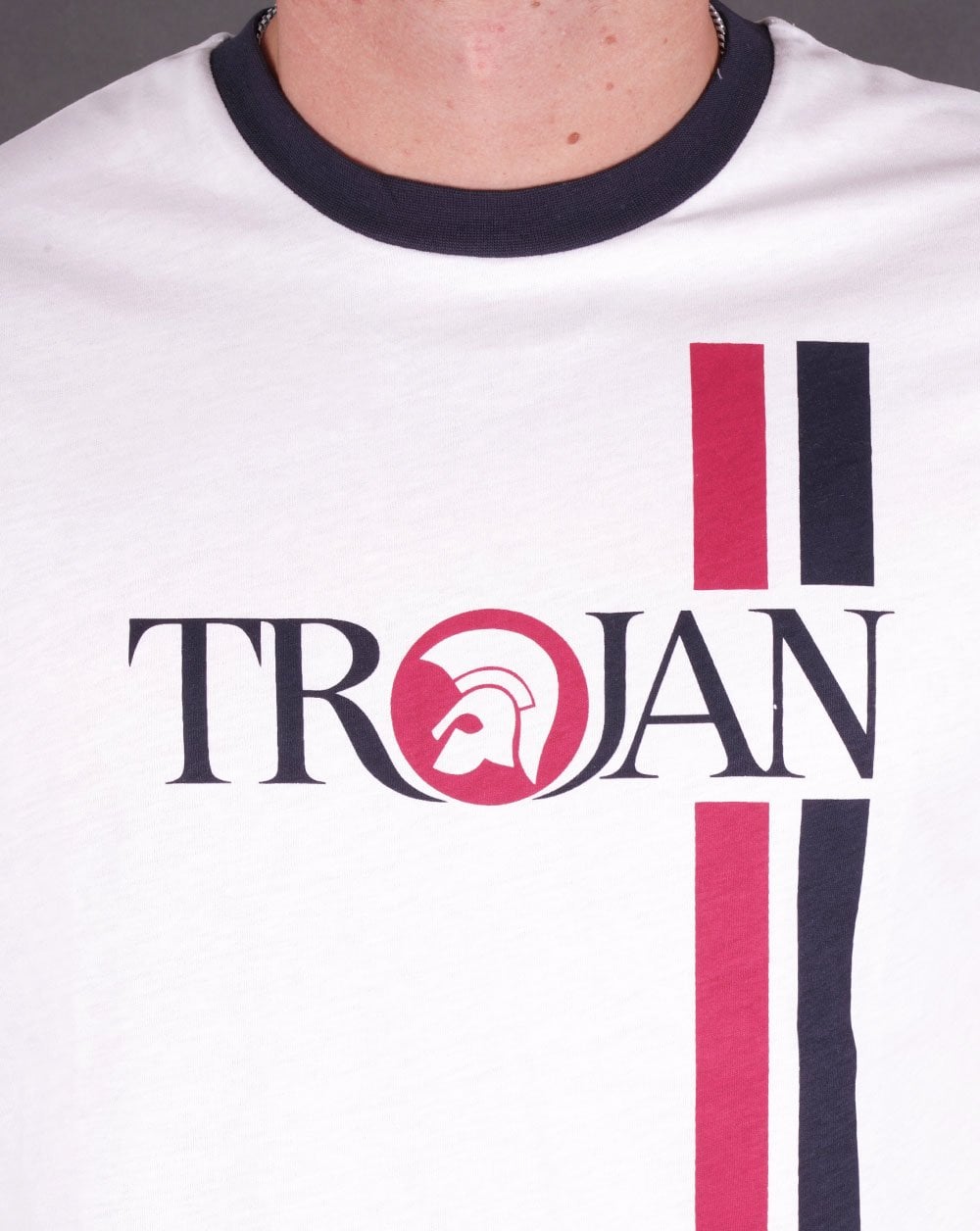 Trojan – T-Shirt mit Doppelstreifen-Logo, Weiß