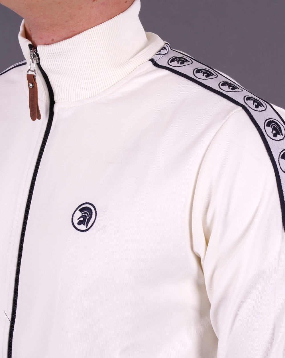 Trojan – Trainingsjacke mit Streifen in Ecru