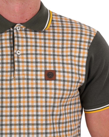 Trojan – Poloshirt mit Gingham-Karomuster und Einsätzen in Armeegrün/Gold