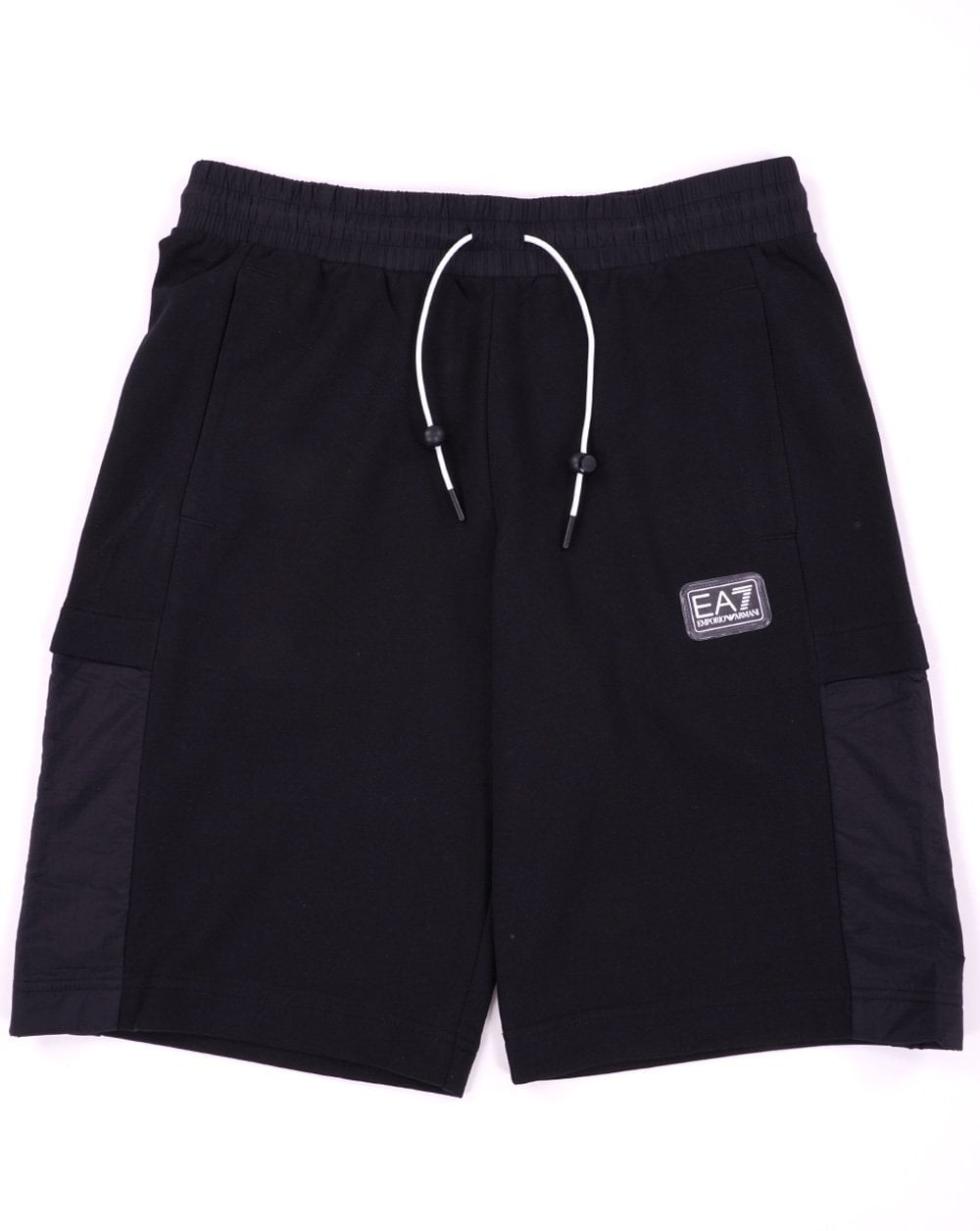 EA7 Emporio Armani – Shorts mit Knebelverschluss in Schwarz