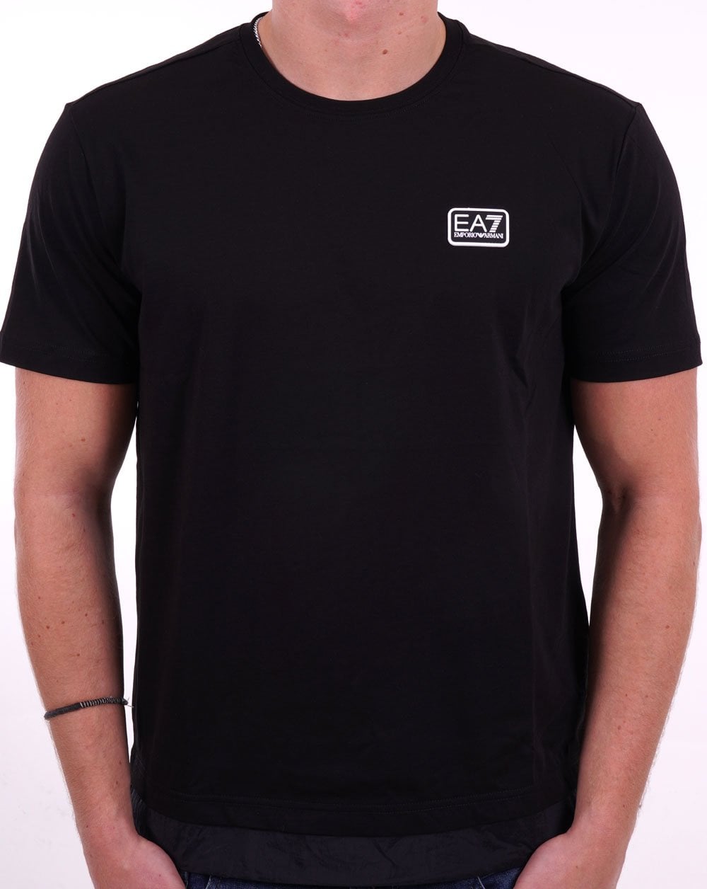 EA7 Emporio Armani T-Shirt mit Knebelverschluss Schwarz