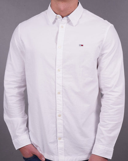 Tommy Jeans Klassisches Oxford-Hemd in Weiß