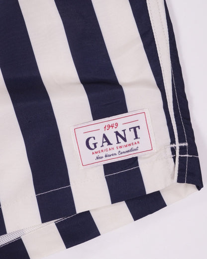 Gant – Badeshorts mit Blockstreifen, Marineblau
