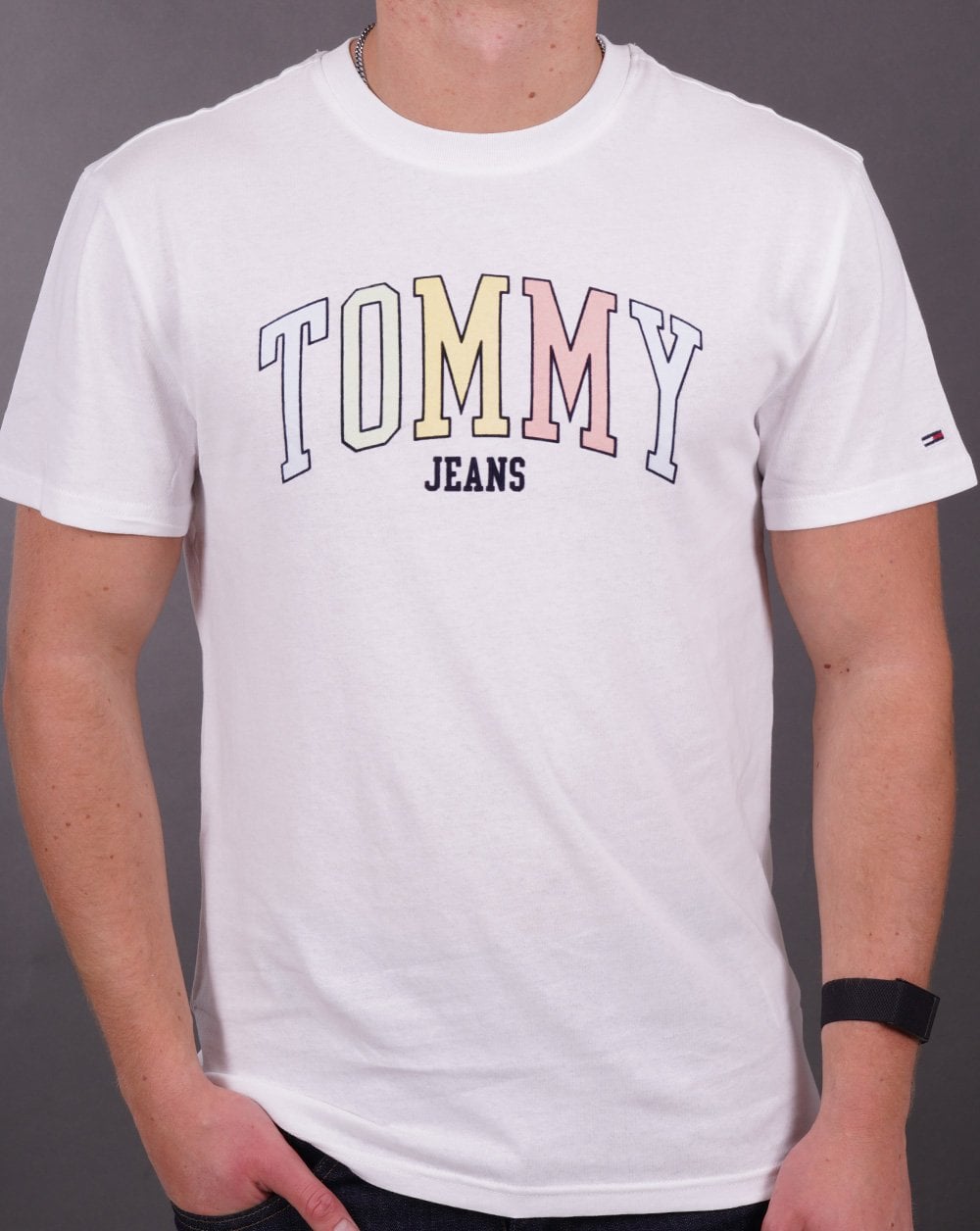 Tommy Jeans – Weißes T-Shirt mit College-Logo