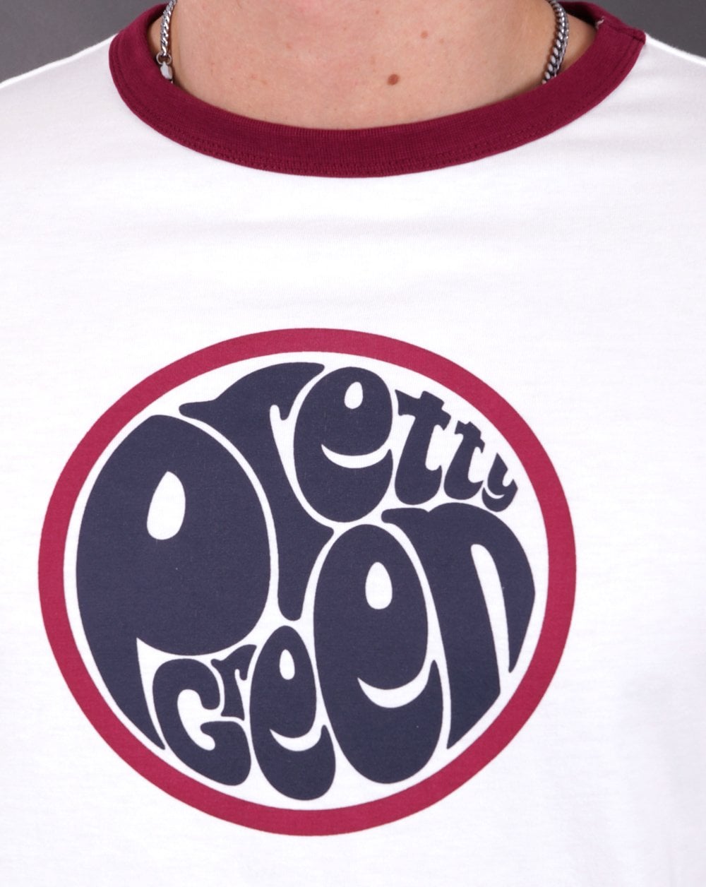 Pretty Green – T-Shirt mit Tilby-Print und Logo in Weiß