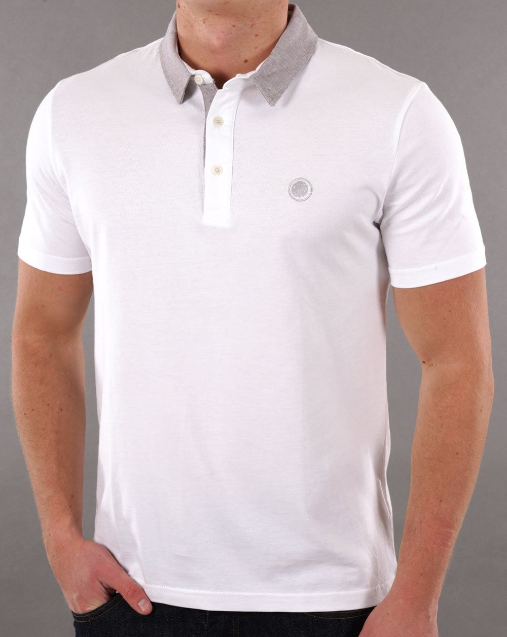 Pretty Green Poloshirt mit Fischgrätenmuster in Weiß