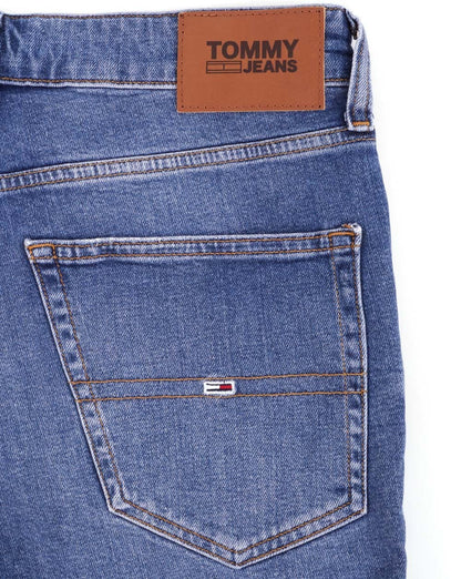 Tommy Jeans – Scanton – Kurze Jeansshorts in Mittelblau