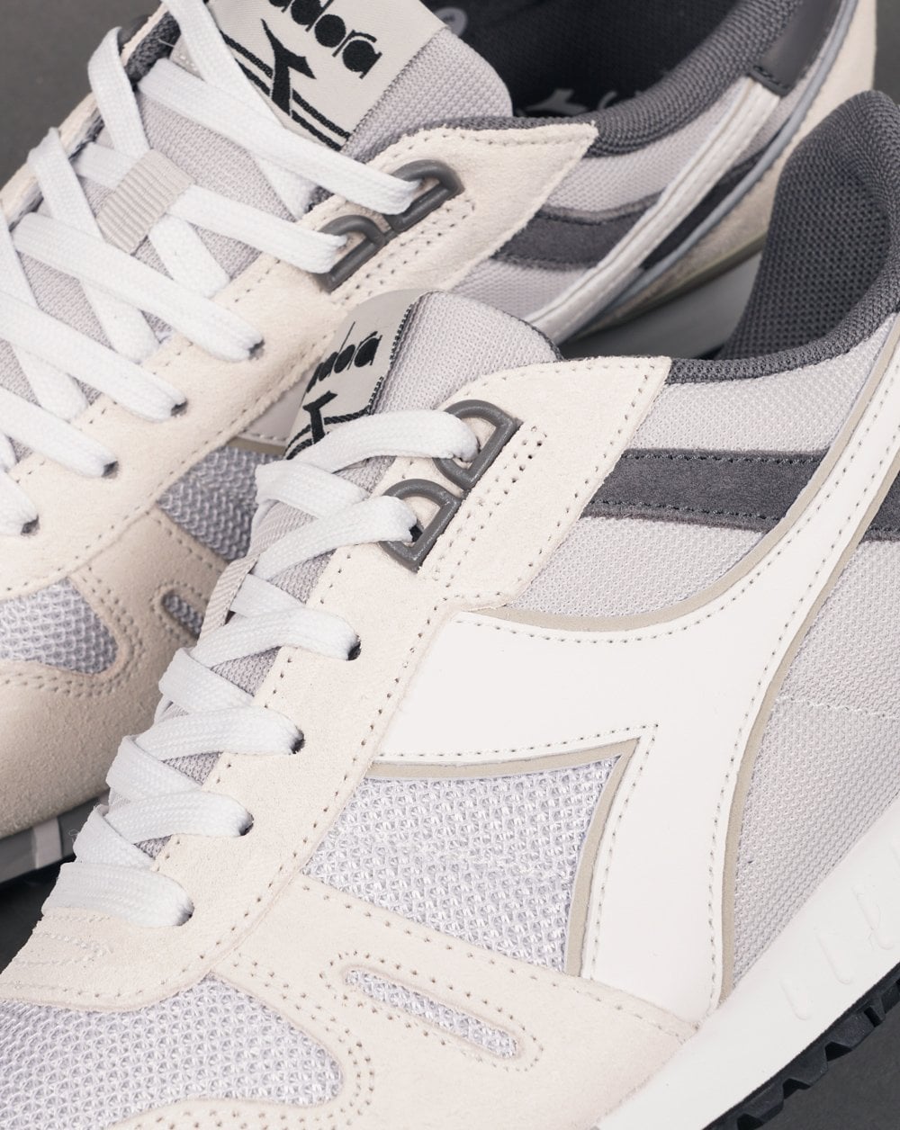 Diadora Titan Trainer Grau/Flüsterweiß