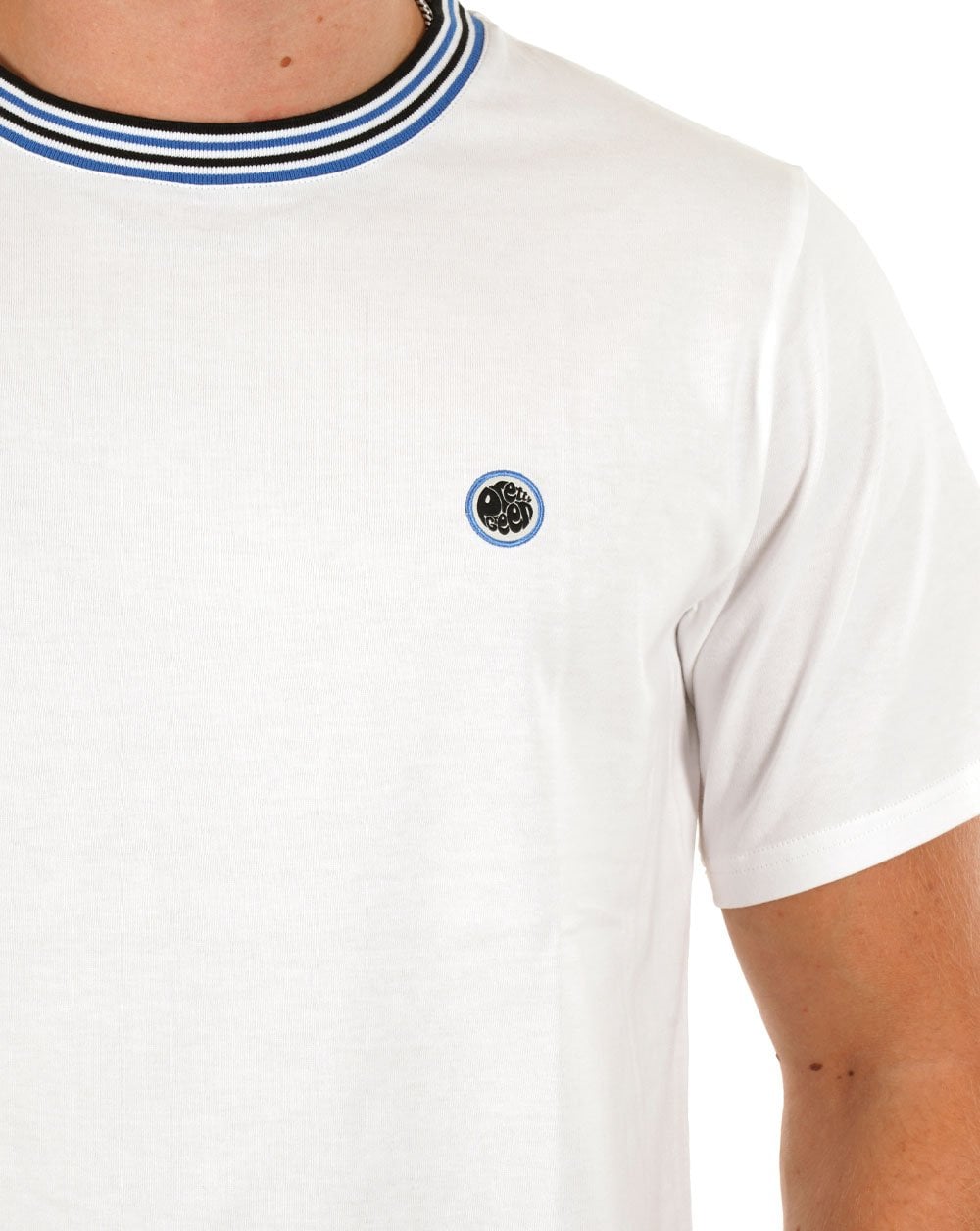 Pretty Green – Hollen – Geripptes T-Shirt mit Streifen in Weiß