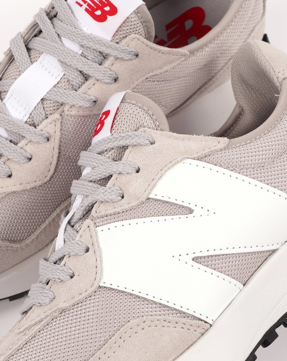 New Balance 327 Trainer Grau/Weiß