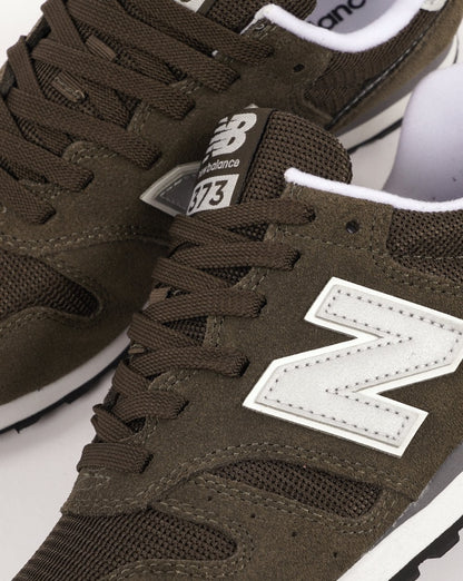 New Balance 373 Trainer Dunkelkhaki/Silber