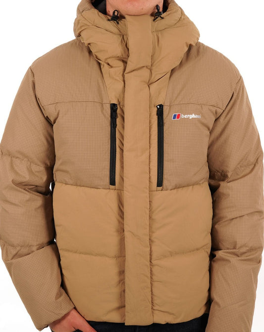 Berghaus Berghaus Sabber Daunenjacke mit Kapuze Sand