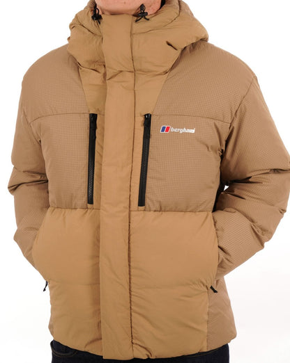 Berghaus Sabber Daunenjacke mit Kapuze Sand