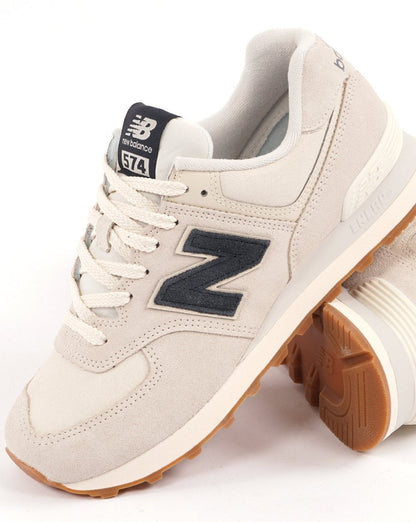 New Balance 574 Trainer Knochenweiß/Marineblau