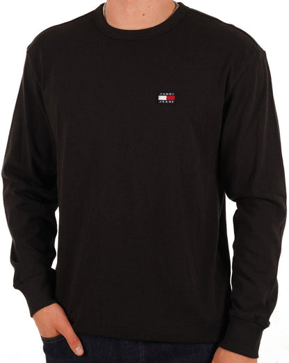 Tommy Jeans – T-Shirt mit langem Arm und Badge in Schwarz
