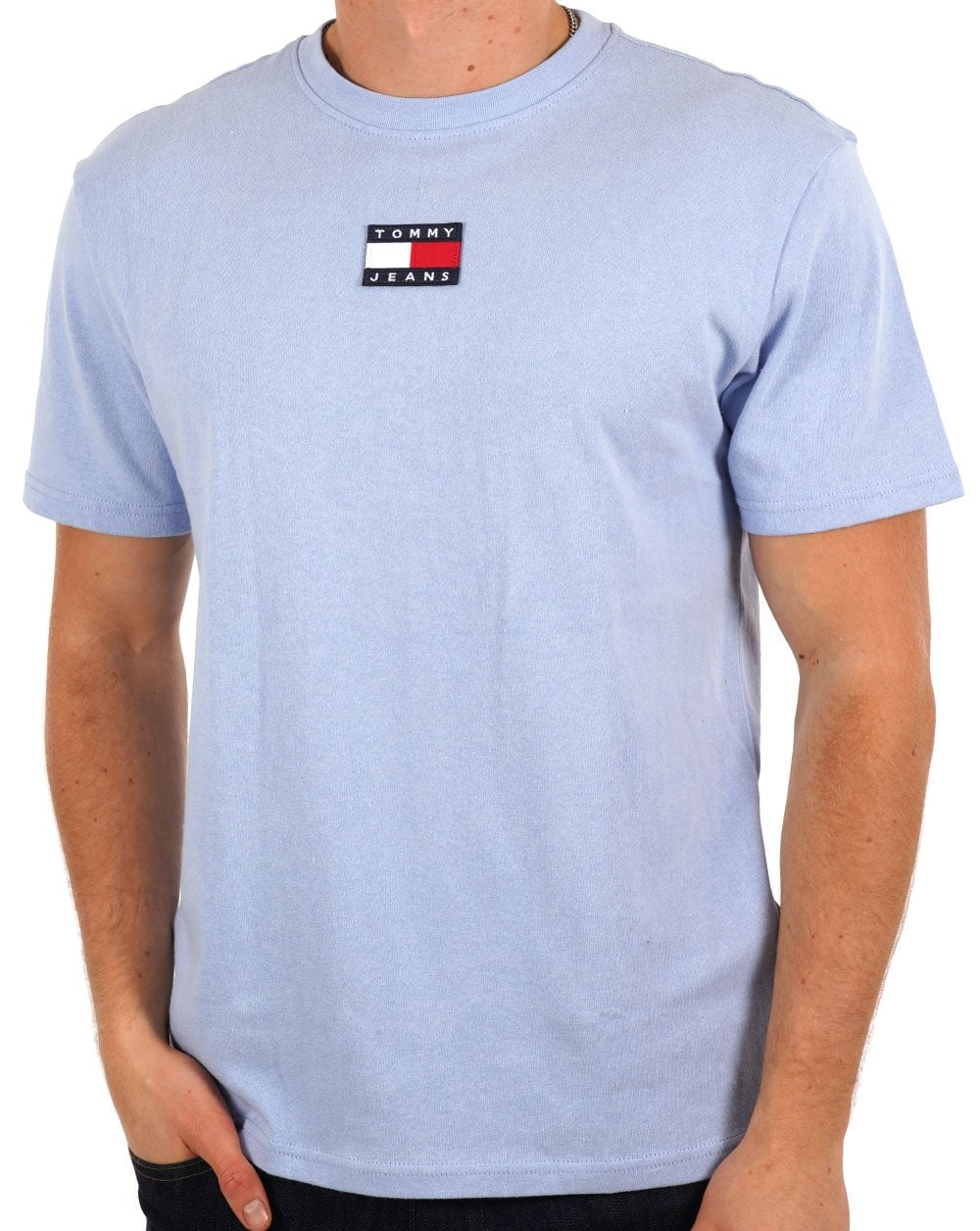 Tommy Jeans – T-Shirt mit Badge, Himmelblau