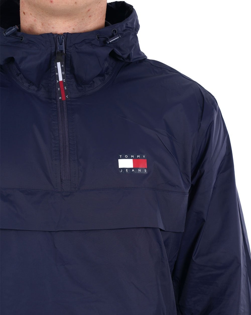 Tommy Jeans – Packbare Popover-Windjacke „Chicago“ in Marineblau