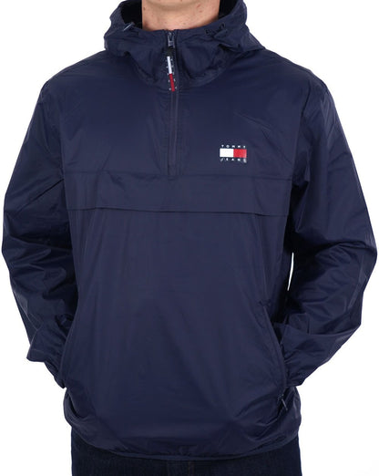 Tommy Jeans – Packbare Popover-Windjacke „Chicago“ in Marineblau