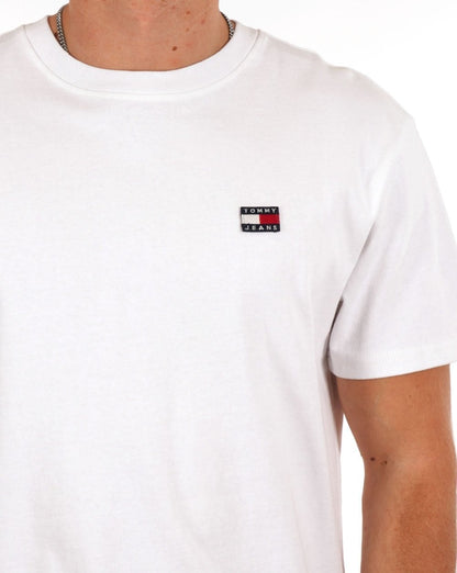 Tommy Jeans – Weißes T-Shirt mit Flaggenabzeichen