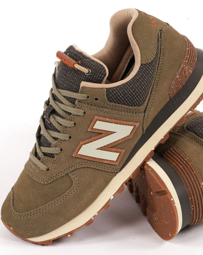 New Balance 574 Wabi Sabi Trainer Oliv