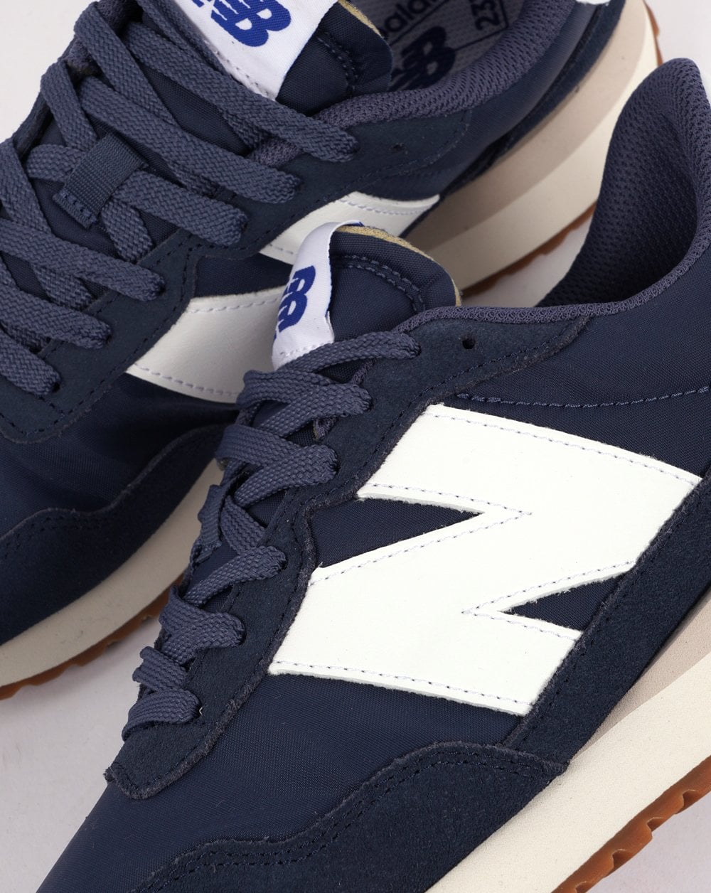 New Balance 237 Trainer Marineblau/Weiß