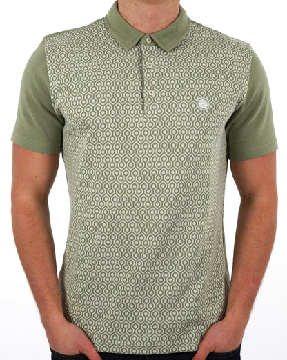 Pretty Green – Poloshirt mit glänzendem Geo-Muster Grün