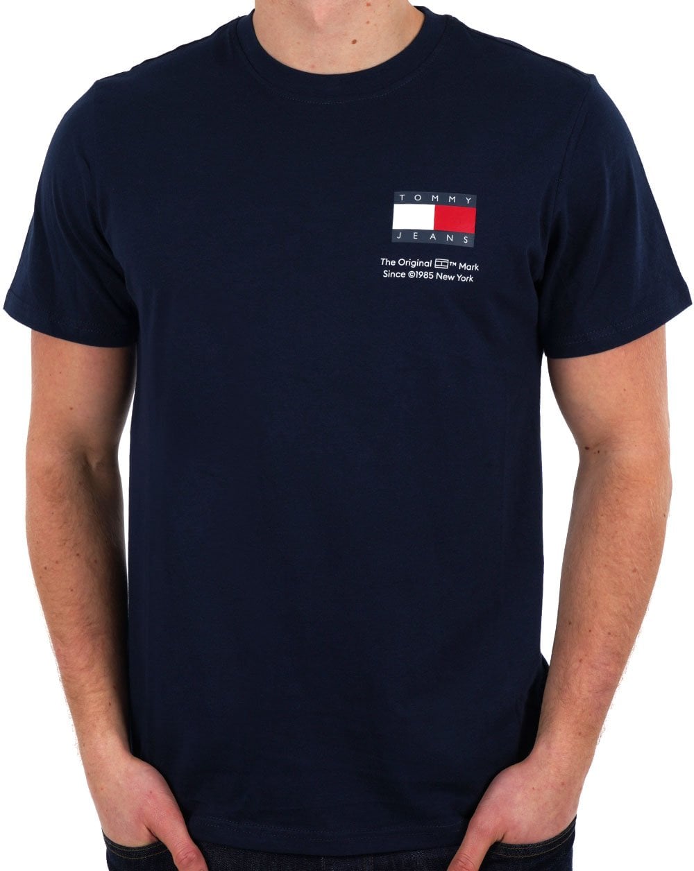 Tommy Jeans – Essential – T-Shirt mit Logo in Dunkelmarineblau