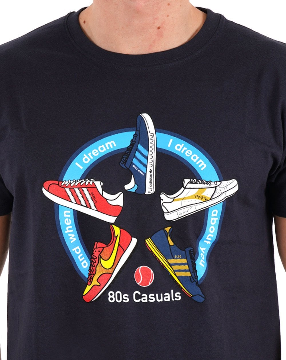 80s Casuals – T-Shirt „Und wenn ich träume, träume ich von dir“ in Marineblau