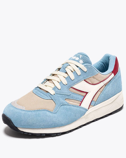 Diadora N902 Trainer Austerngrau/Dunkelblau