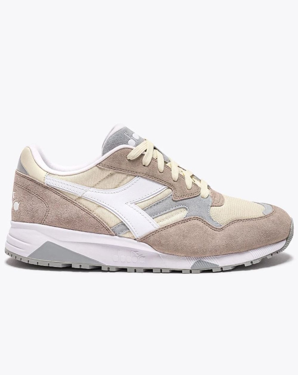 Diadora N902 Trainer Kaffee/Creme
