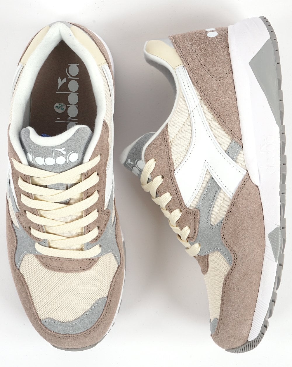 Diadora N902 Trainer Kaffee/Creme
