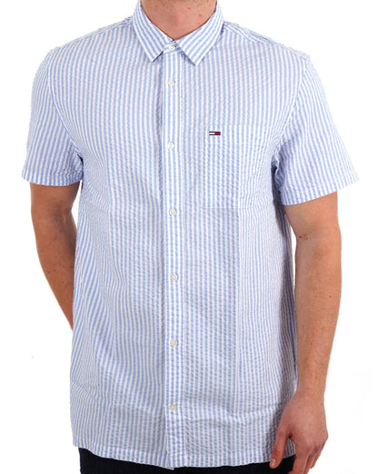 Tommy Jeans – Gestreiftes Seersucker-Kurzarmhemd, Weiß/Blau