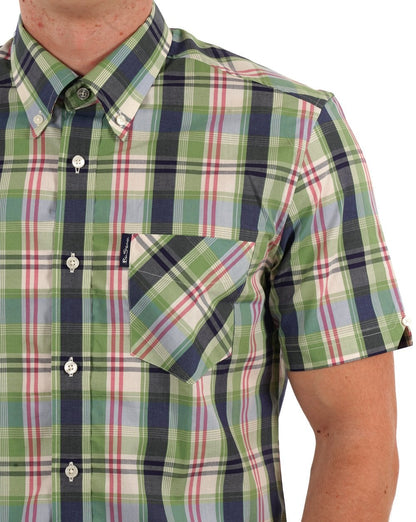 Ben Sherman – Gingham Overcheck-Shirt, kurzärmlig, Grasgrün