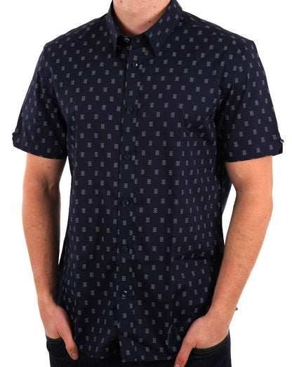 Ben Sherman – Kurzarm-Hemd mit gepunktetem Geo-Print in Dunkelmarineblau
