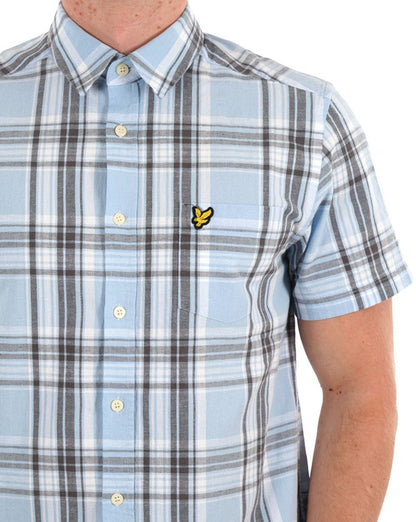 Lyle &amp; Scott Leinenhemd mit Karomuster, kurzärmlig, Hellblau