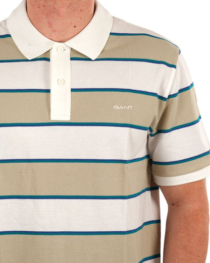 Gant – Mehrfarbig gestreiftes Piqué-Poloshirt in seidigem Beige