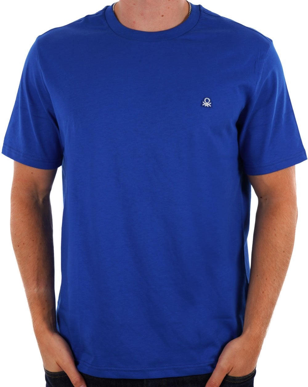 Benetton – T-Shirt mit kleinem Logo in Königsblau