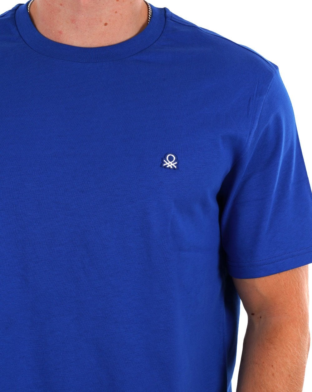 Benetton – T-Shirt mit kleinem Logo in Königsblau