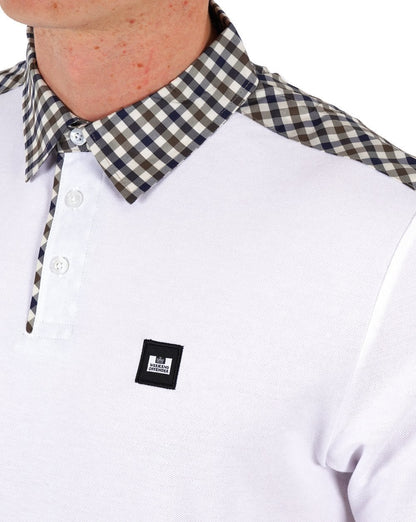 Weekend Offender Poloshirt mit Karokragen in Weiß