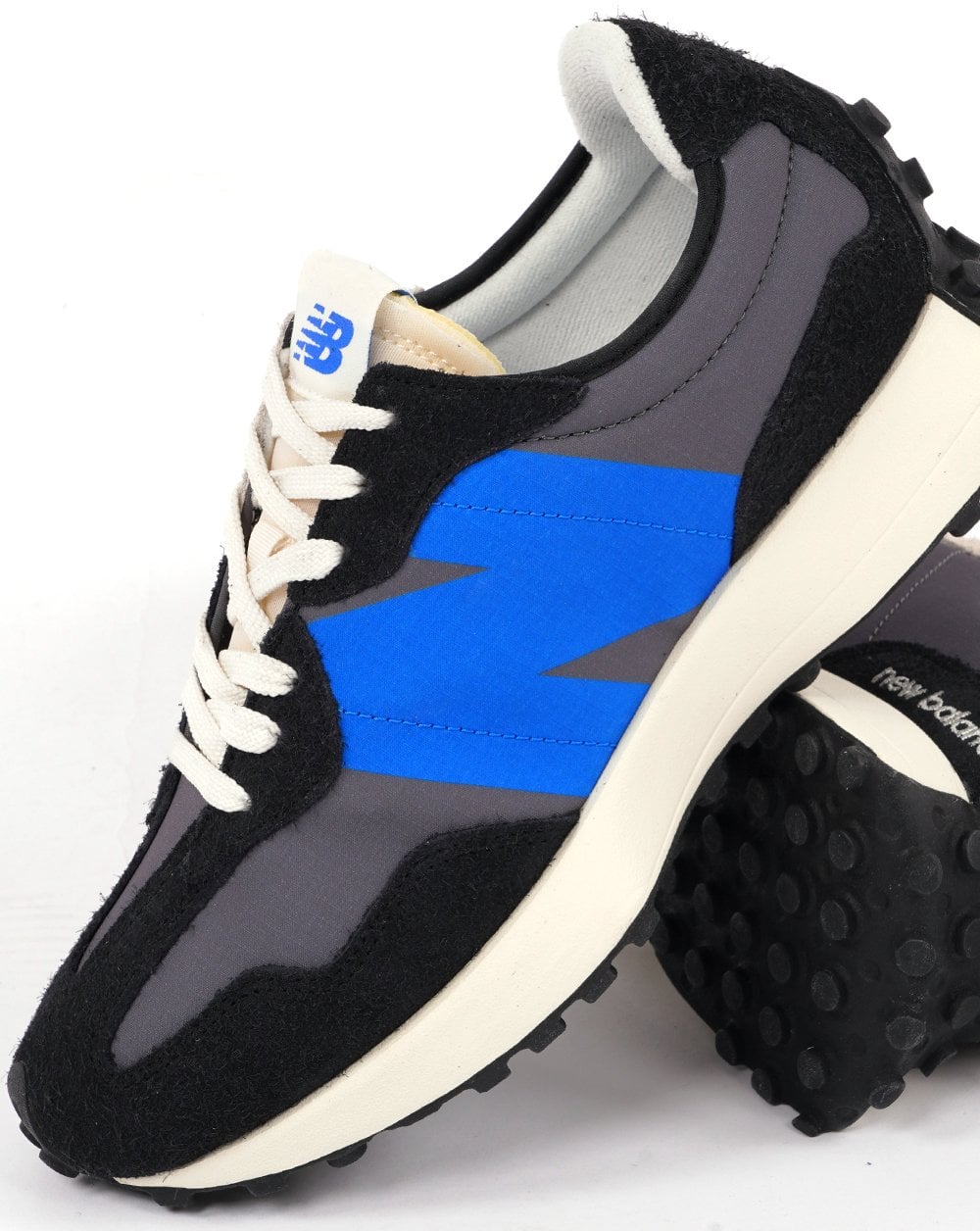 New Balance 327 Trainer Schwarz