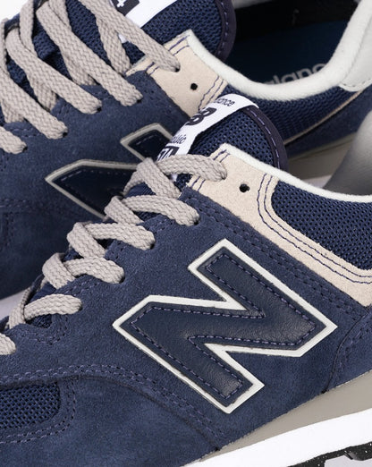 New Balance 574 Classic Trainer Marineblau / Grau